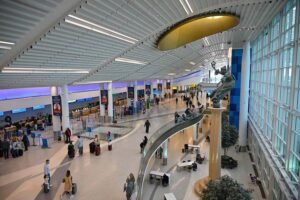 7 Hospitalized at Charlotte Airport After ‘Odor’ Reported on American Airlines Plane