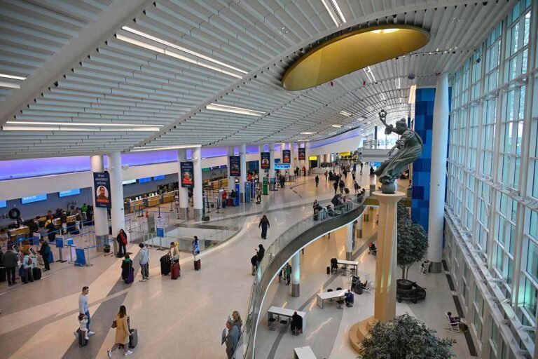 7 Hospitalized at Charlotte Airport After ‘Odor’ Reported on American Airlines Plane
