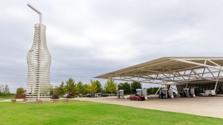 Arcadia, Oklahoma: The Route 66 Town That Feels Like a Perfect 1950s Time Capsule