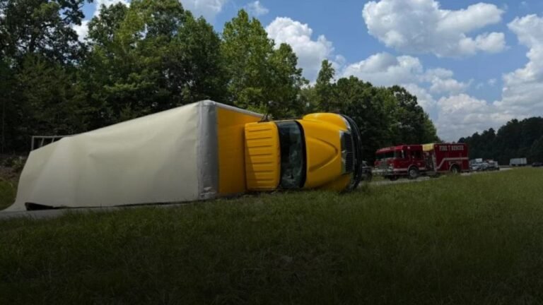 Overturned Moving Truck Shuts Down US 321 in Lincoln County, Causing Major Traffic Delays