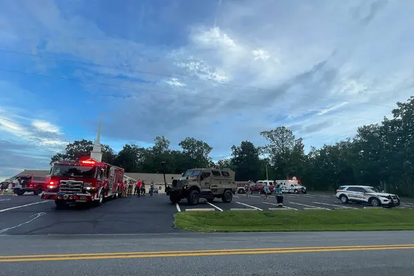 Virginia Man Opens Fire on Deputies Serving Warrants, 3 Injured by Shrapnel