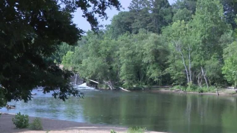 Body Found Floating in Catawba River: South Carolina Authorities Launch Investigation
