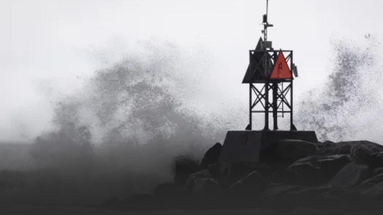 Eastern Virginia Braces for Tropical Storm: 18-Foot Seas, Strong Winds Threaten Coastal Waters Through Thursday Night