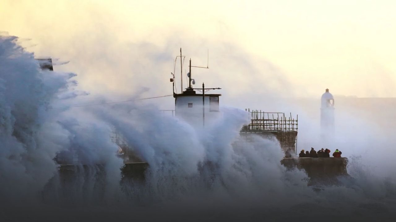 New England Offshore Weather: Tropical Storm Drives 30-Foot Seas and Gale-Force Winds Through Friday