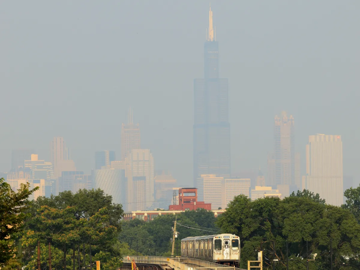 Wildfire Smoke Keeps Illinois Air Quality in ‘Unhealthy’ Range — Conditions Expected to Improve Saturday