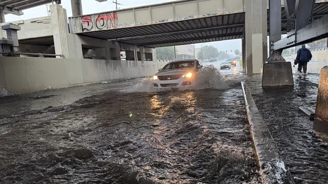 Charleston Hit by Flash Flooding as Stubborn Front Brings Heavy Rain to Southeast