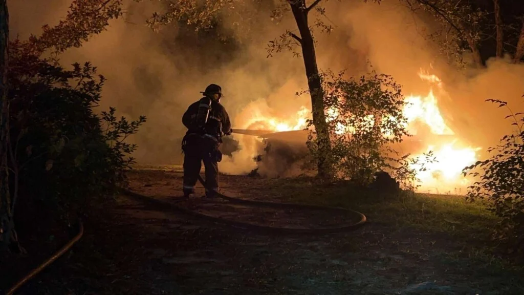 Kershaw County Fire and SC Forestry Crews Contain 10-Acre Brush Fire in Bethune