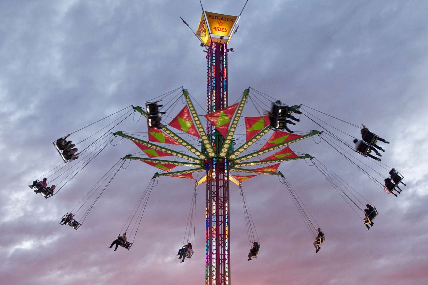 North Carolina State Fair Ride Fails, Leaving Riders Dangling 100 Feet in the Air for 45 Minutes