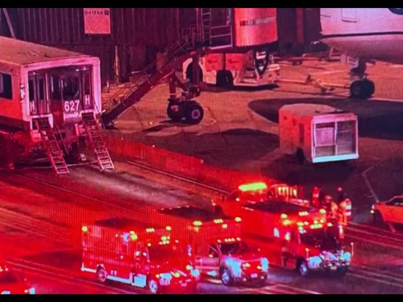 18 People Injured After Mobile Passenger Lounge Crashes Into Terminal Gate at Dulles International Airport, Prompting Federal Investigation