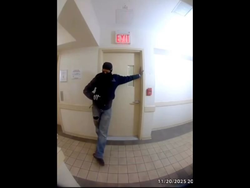 Man Pounded on Neighbor’s Door, Got Shocked When Resident Used Taser Through Handle