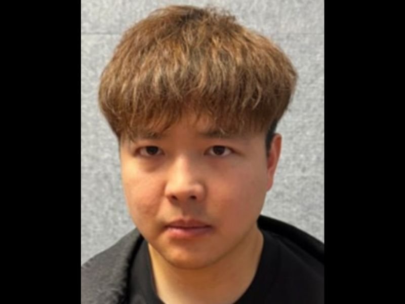 Naples Man Accused of Using Fake Apple Pay to Buy $14,000 Rolex, Later Caught Returning to Store With Fake ID and Meth