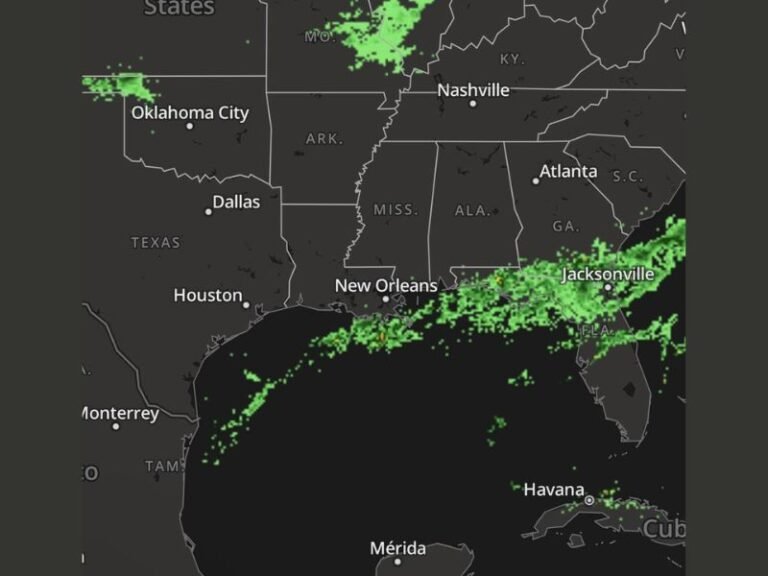 Persistent Gulf Rain Band Targets Florida, While Louisiana, Mississippi, and Alabama Remain Mostly Dry in Latest Radar Sweep