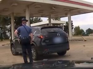 Arkansas State Trooper Stops Wrong-Way Highway Suspect With Split-Second Maneuver After Sudden Speed-Off