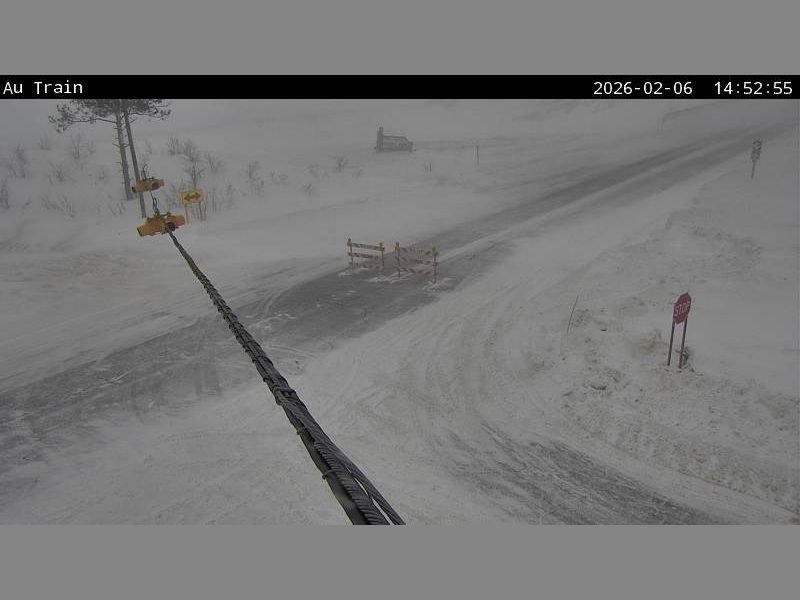 Michigan Lake-Effect Whiteout Triggers Multi-Vehicle Pileup and Shuts Down M-28 Near Au Train in Alger County