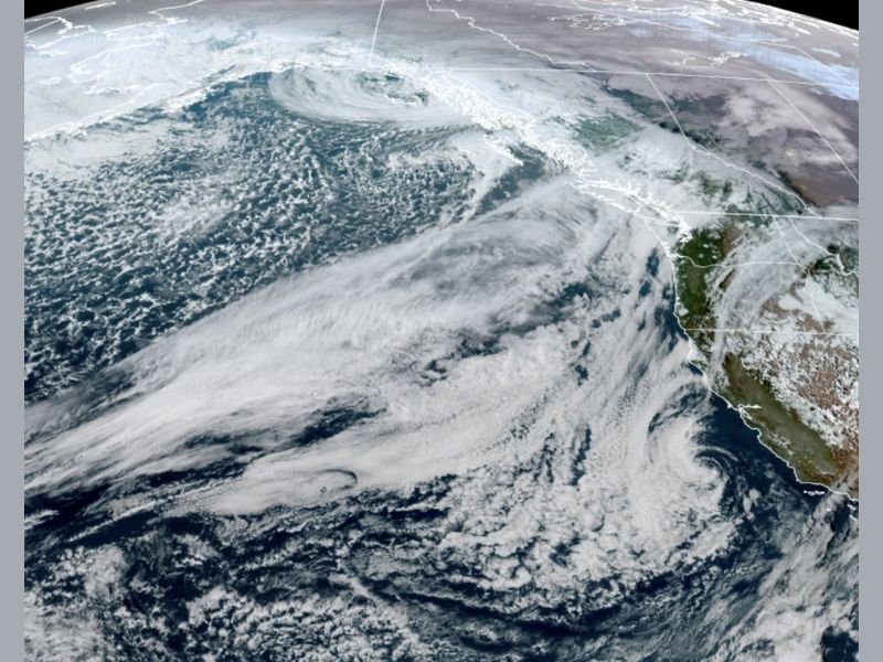 Pacific Northwest Winter Pattern Shifts as La Niña Fades, Bringing Rain, Mountain Snow, and Possible Lowland Flurries to Seattle