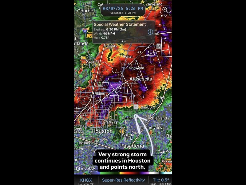 Explosive Thunderstorms Slam Houston, Texas With Intense Lightning, 40 MPH Winds and Hail as Powerful Storm Cells Push Across the City