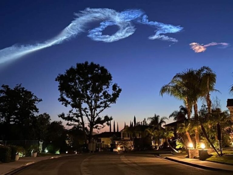 California Sky Lights Up as SpaceX Falcon 9 Launch Creates Spiral “OZ” Cloud Visible Across Ventura County and Western States