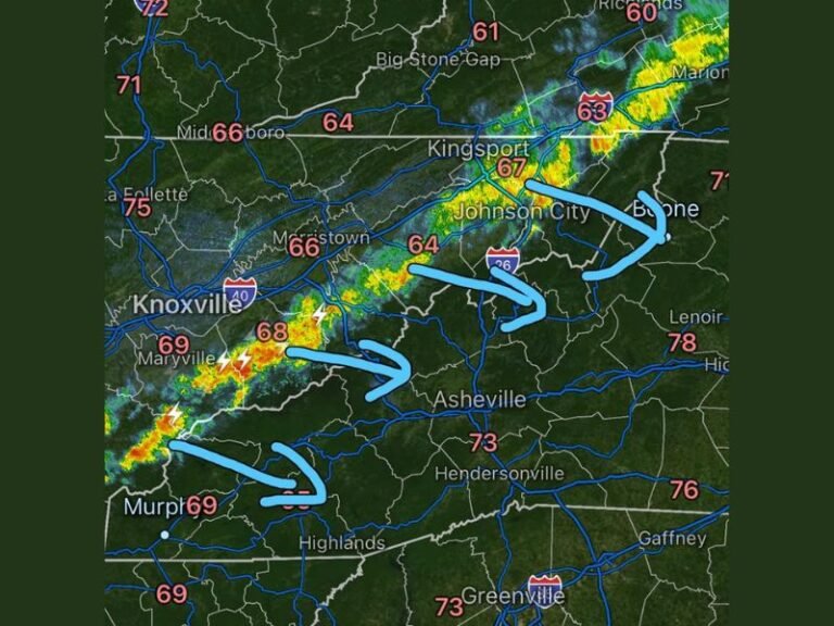 Tennessee and North Carolina Mountain Areas Face Brief Rain Showers and Isolated Thunder Near Knoxville, Kingsport, and Asheville Thursday Night
